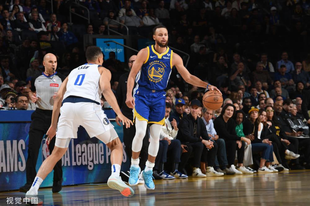 队引入了两 队引入了两